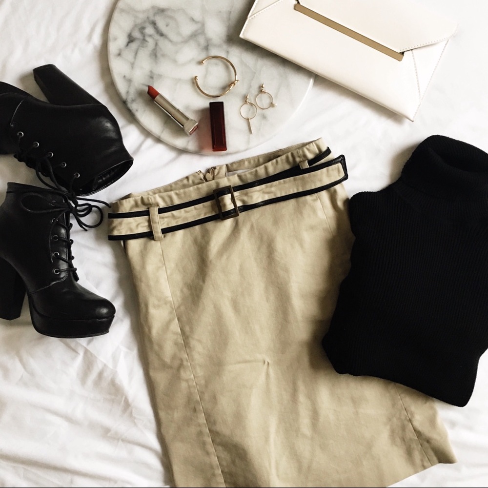 Ann Taylor LOFT • Belted Utility Skirt